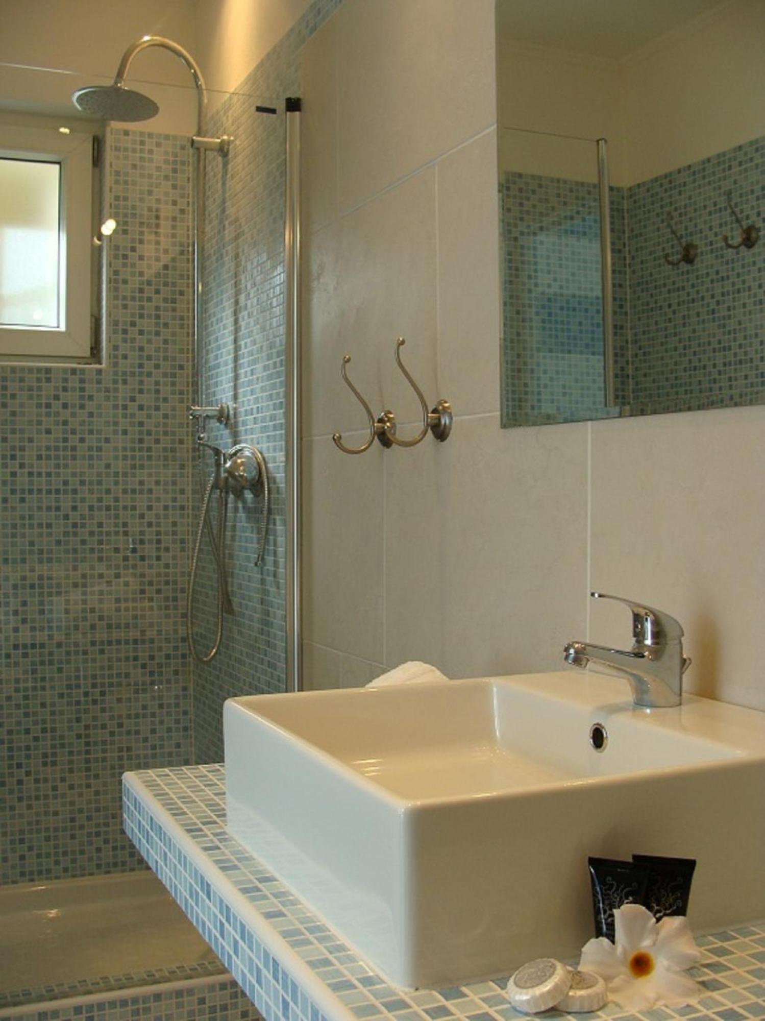 B&B Lago Maggiore Cannobio Room photo